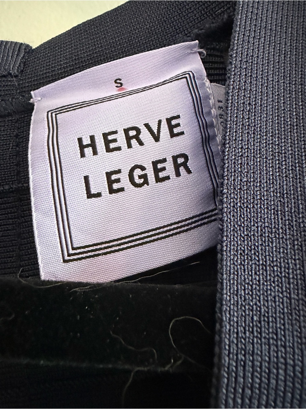 Herve Leger Iconic dress size S - Picture 4 of 7
